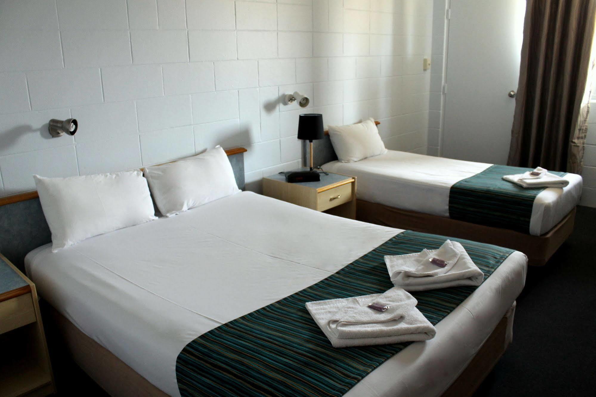 Rocky Glen Hotel Motel Gladstone Ngoại thất bức ảnh